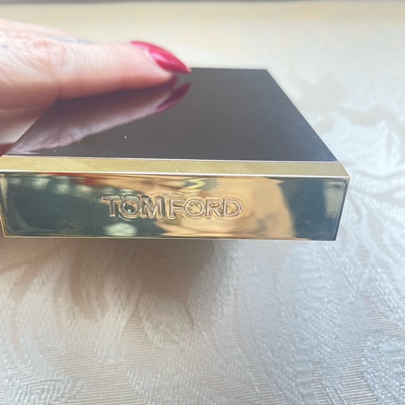 Tom Ford Cream and Brown Eyeshadow Palette Luxurious Quad - Picture 3 of 4